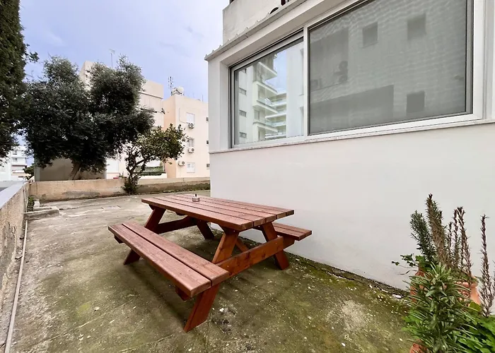 Blue House Apartment