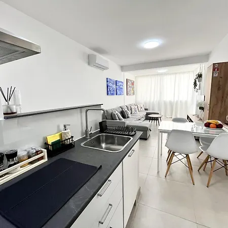 Apartment Sea House Larnaca