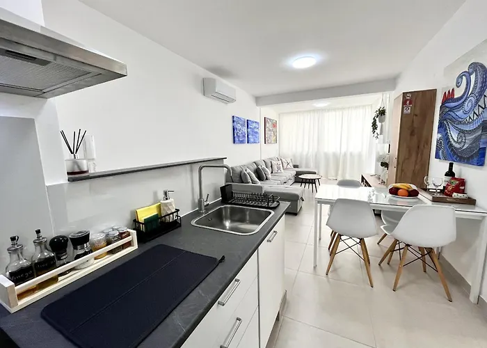 Apartment Blue House Larnaca